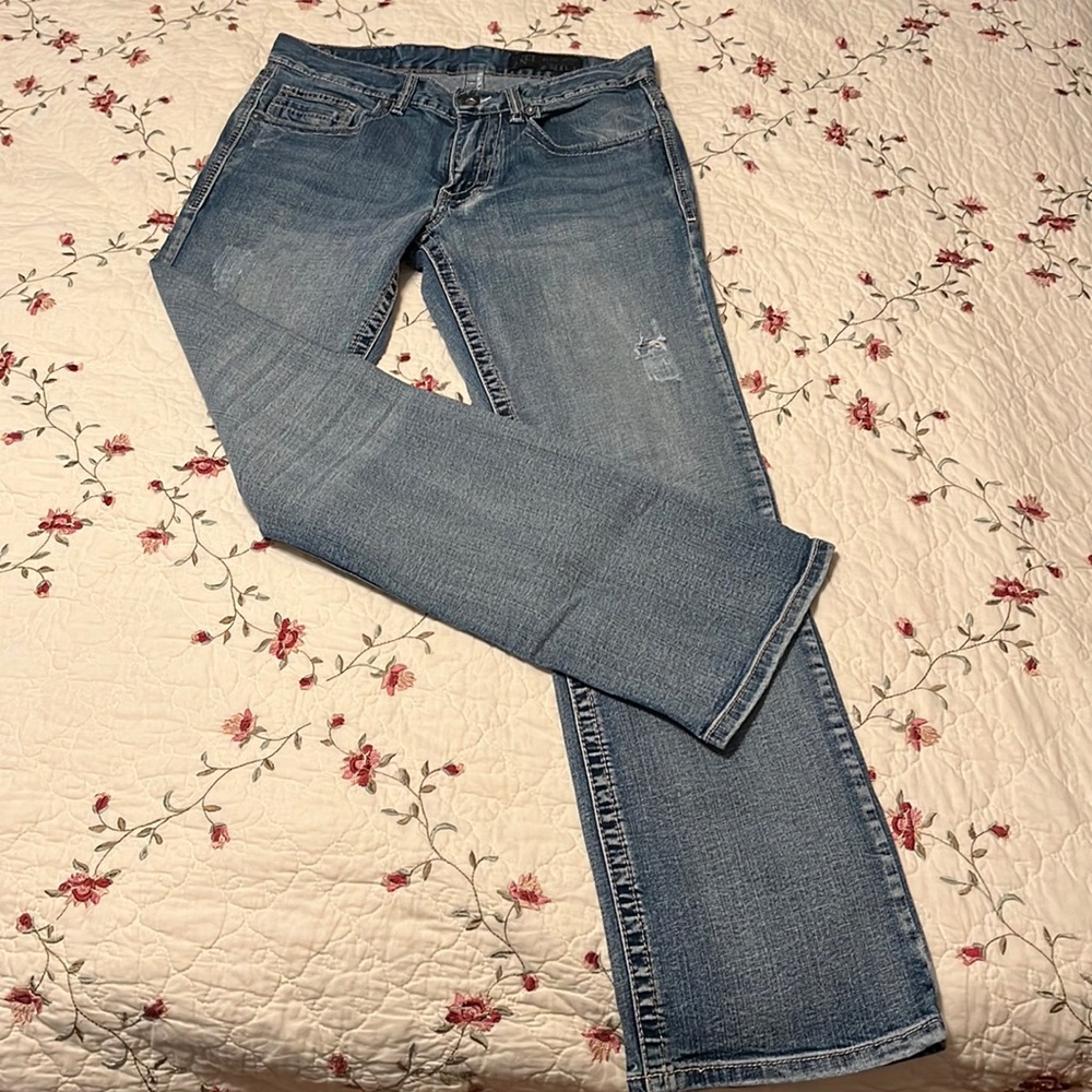 Axel jeans men’s W30xL32 slim boot cut.